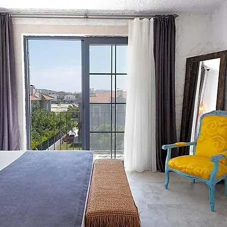 Jera Hotel *